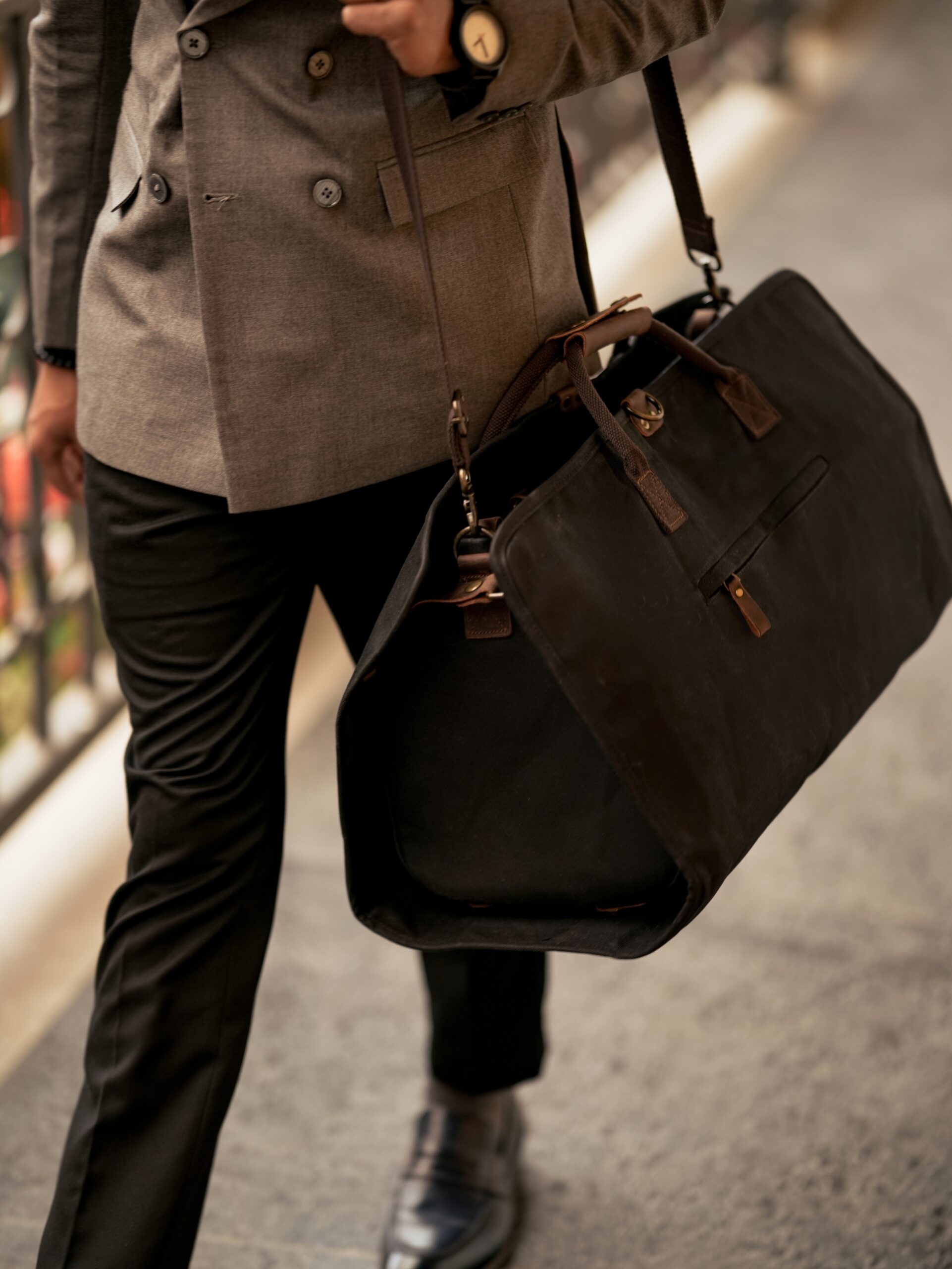 GARMENT DUFFLE BAG - Image 6
